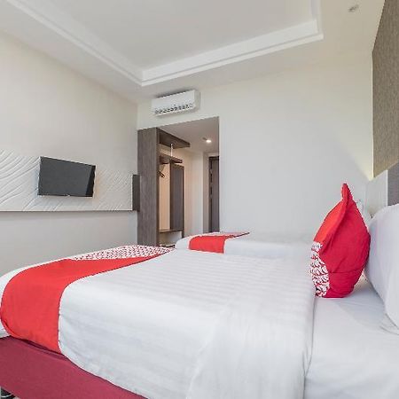 Collection O 1301 Hotel Grand Citra Makassar Extérieur photo