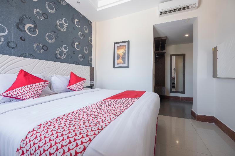 Collection O 1301 Hotel Grand Citra Makassar Extérieur photo